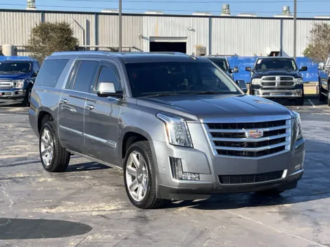 Another view of 2018 Cadillac Escalade ESV Luxury for sale in Alvin, TX at Auto Boutique Texas