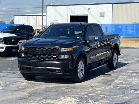 Photos of 2019 Chevrolet Silverado 1500 Custom for sale in Alvin, TX at Auto Boutique Texas
