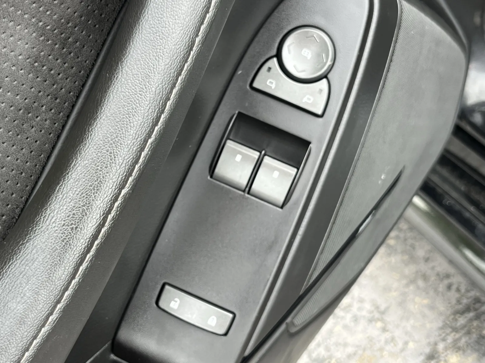 Cadillac CTS-V Coupe photo 23