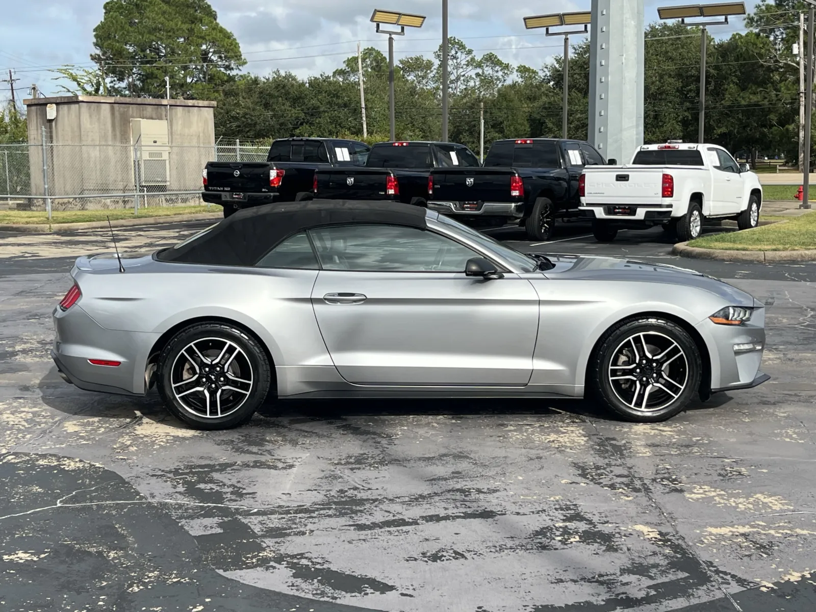 Ford Mustang photo 10