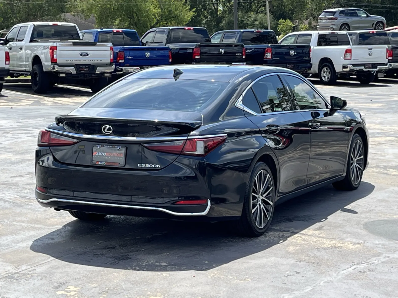 Lexus ES photo 9