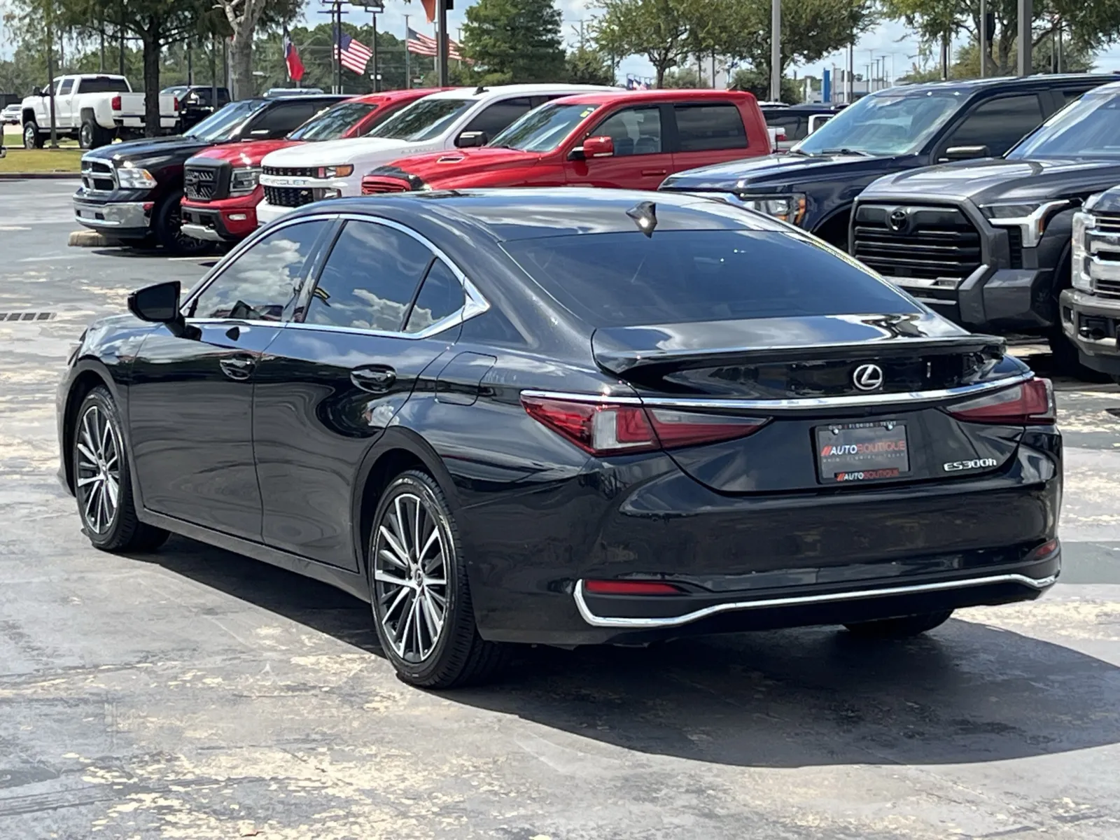 Lexus ES photo 10