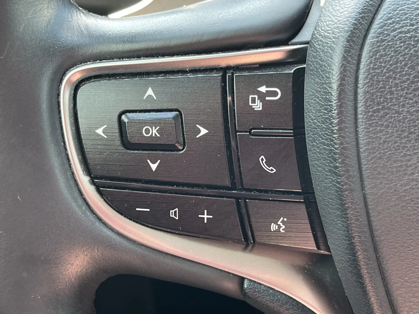 Lexus ES photo 17