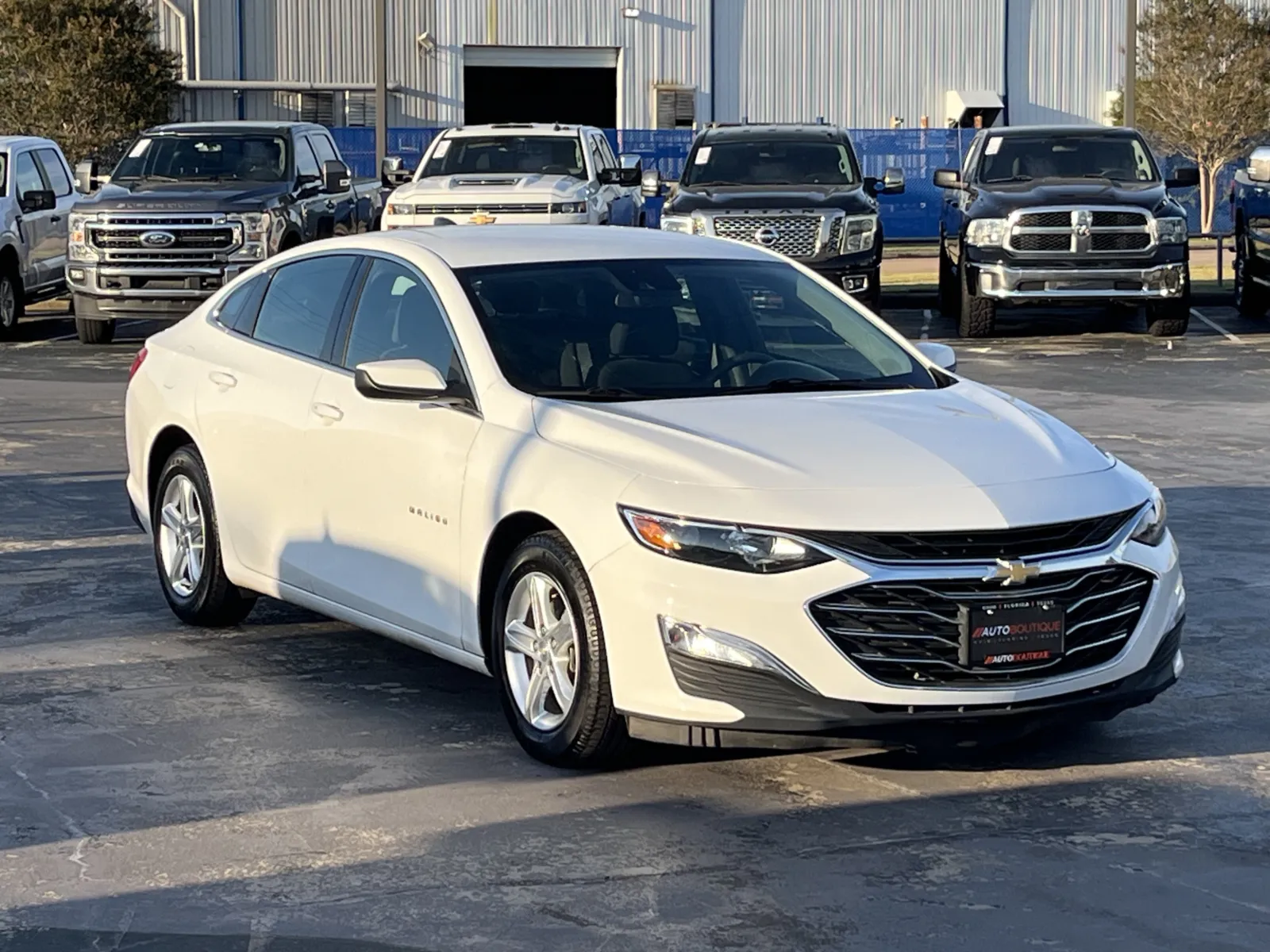 Chevrolet Malibu photo 3