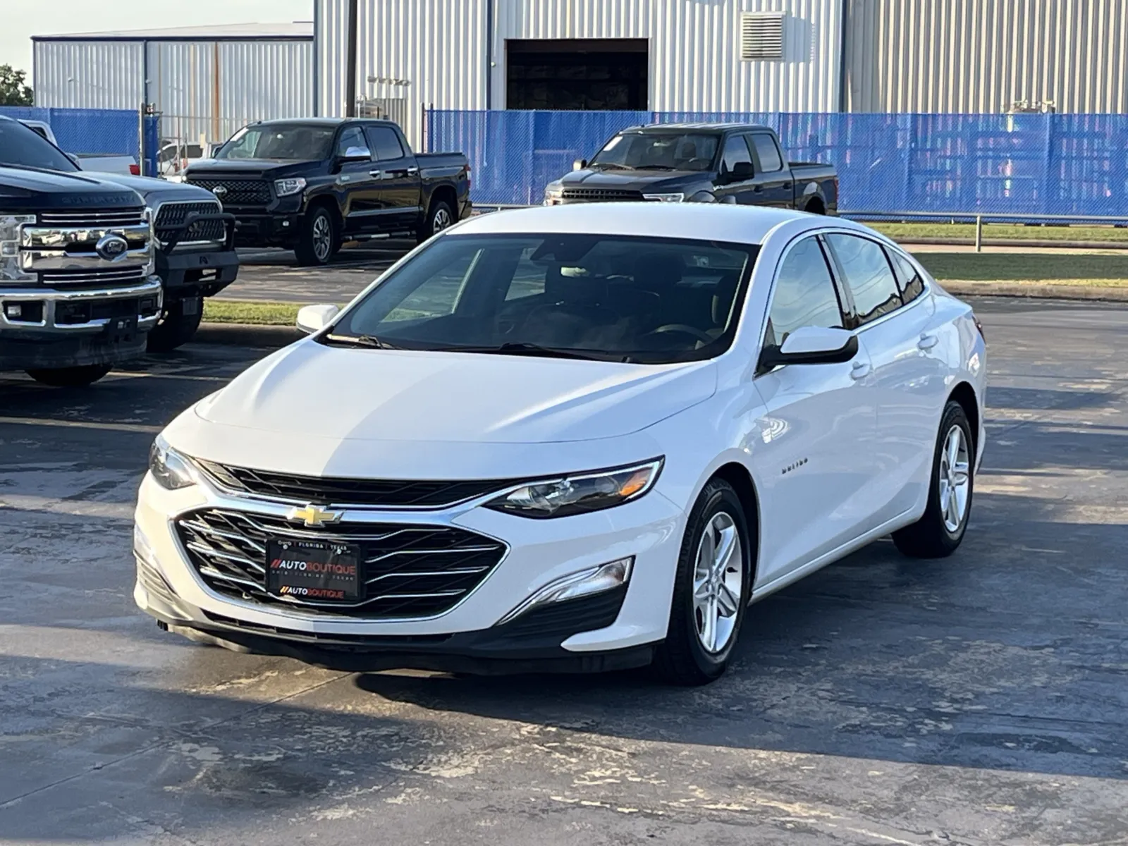Chevrolet Malibu photo 2
