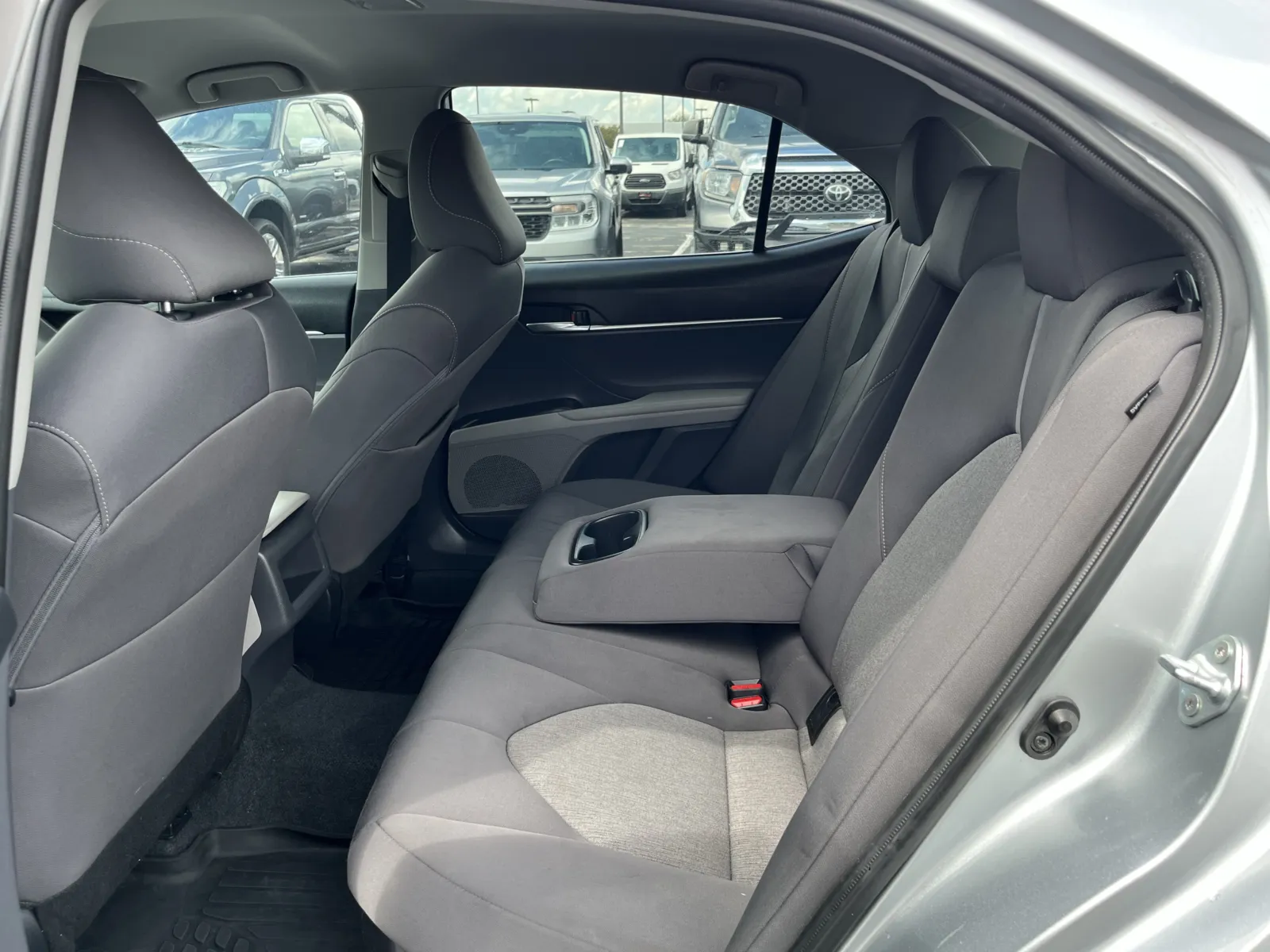 Toyota Camry photo 26