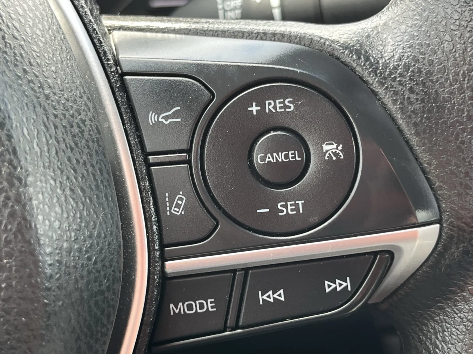 Toyota Camry photo 17