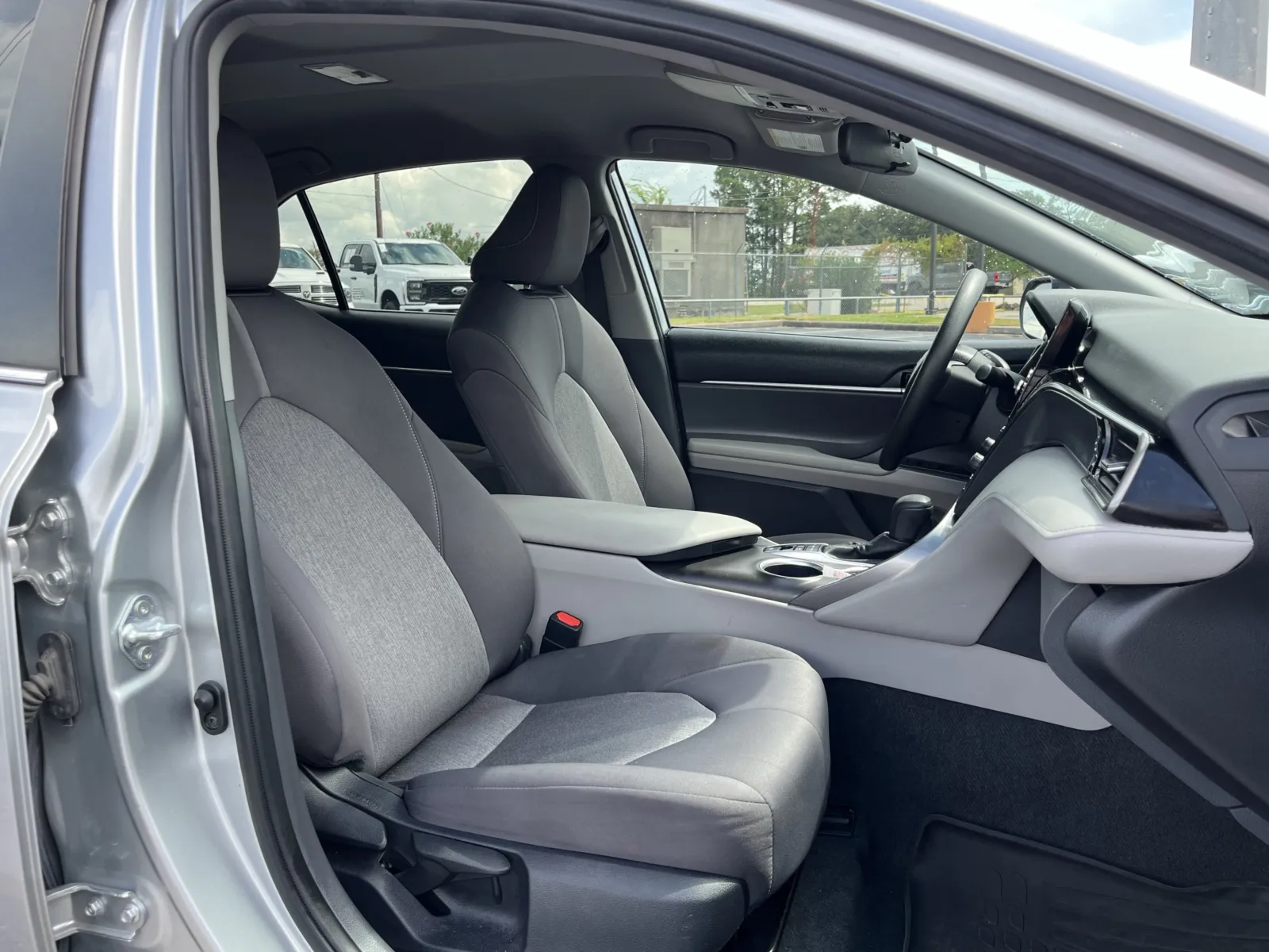 Toyota Camry photo 25