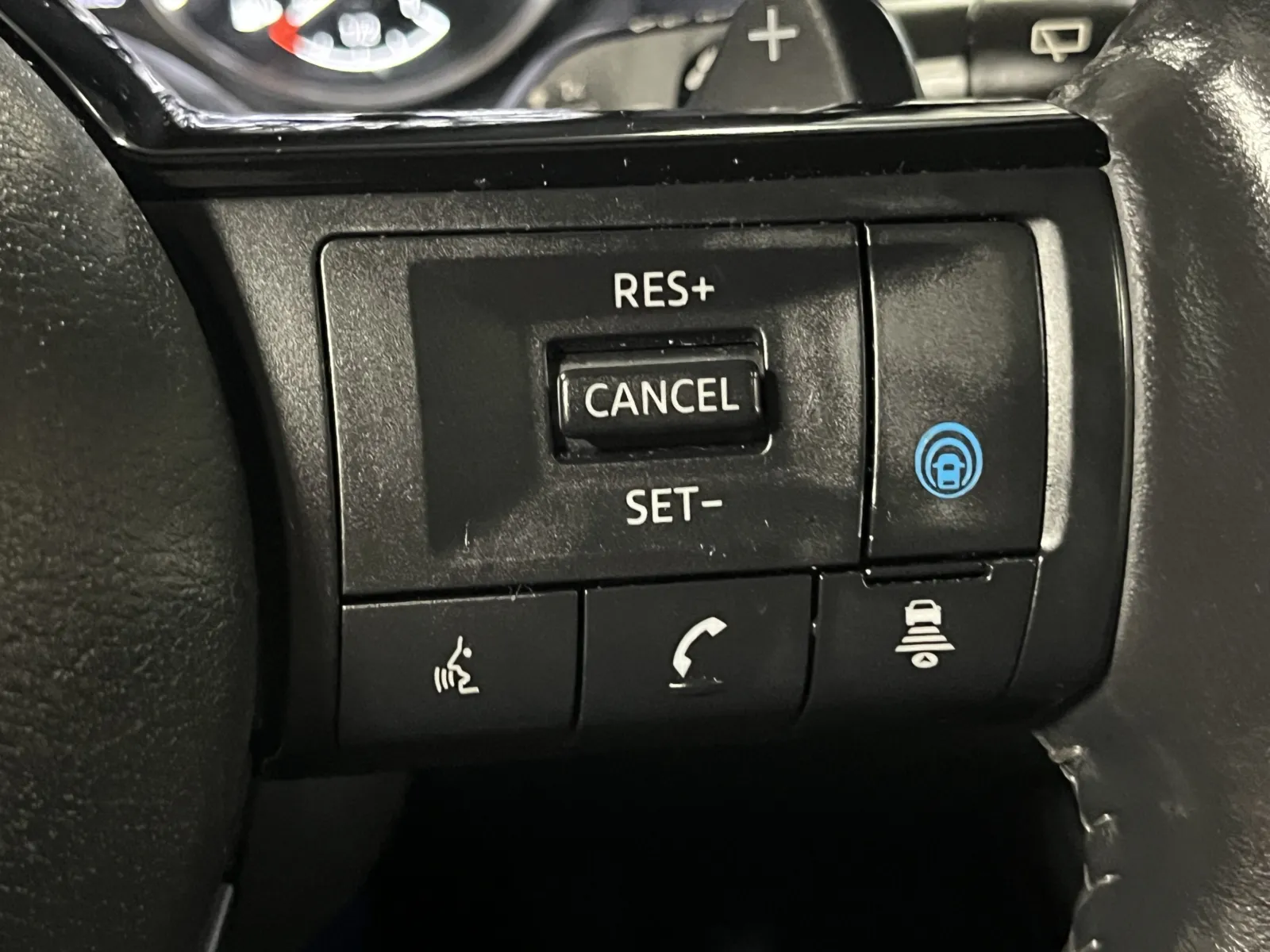 Nissan Rogue photo 17
