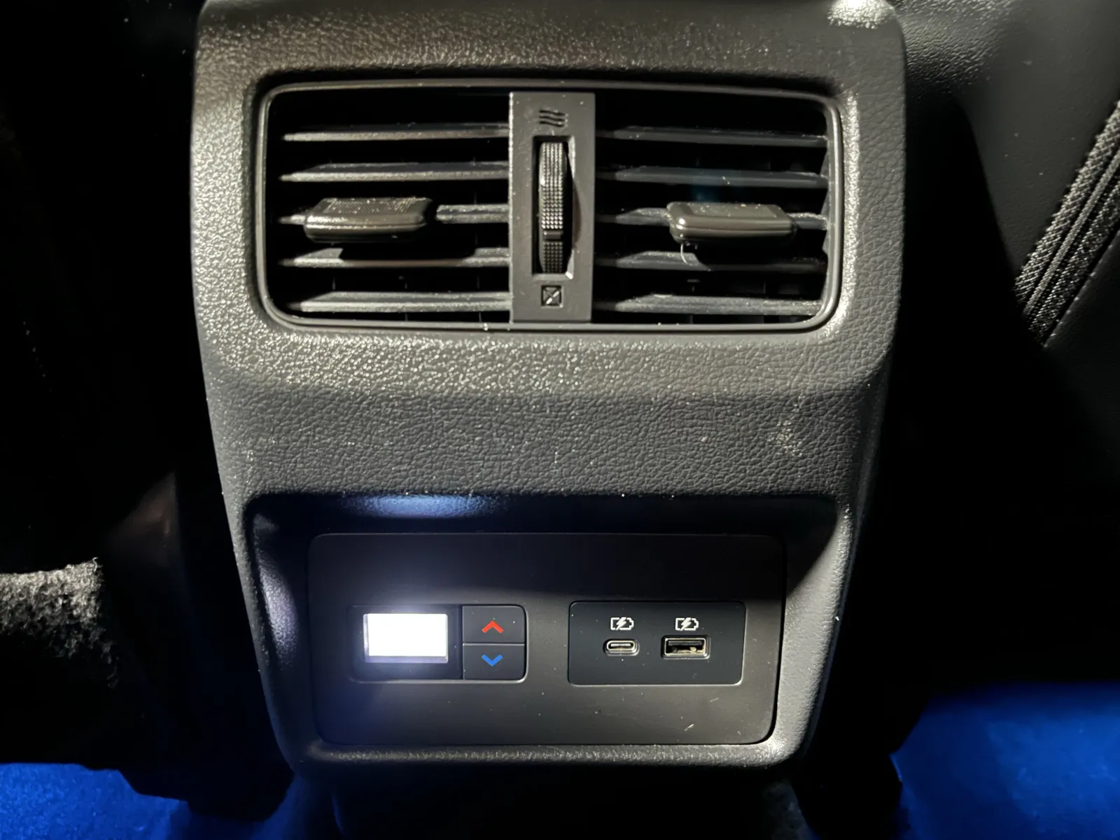 Nissan Rogue photo 24