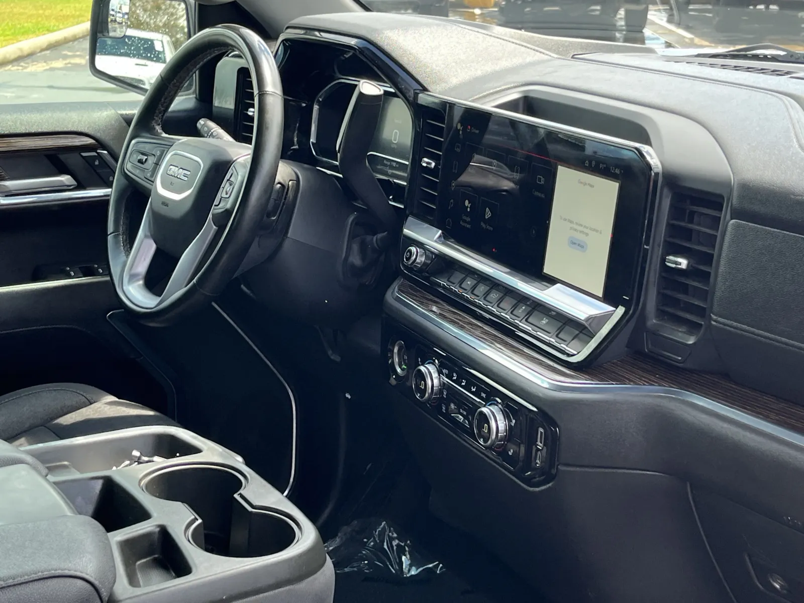 GMC Sierra photo 13