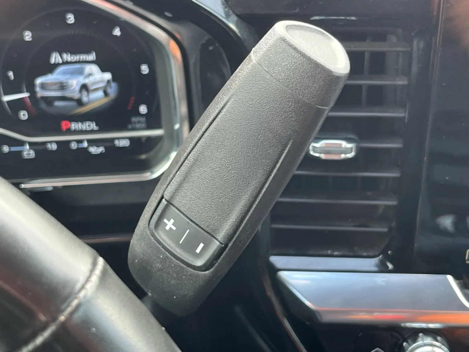 GMC Sierra photo 19