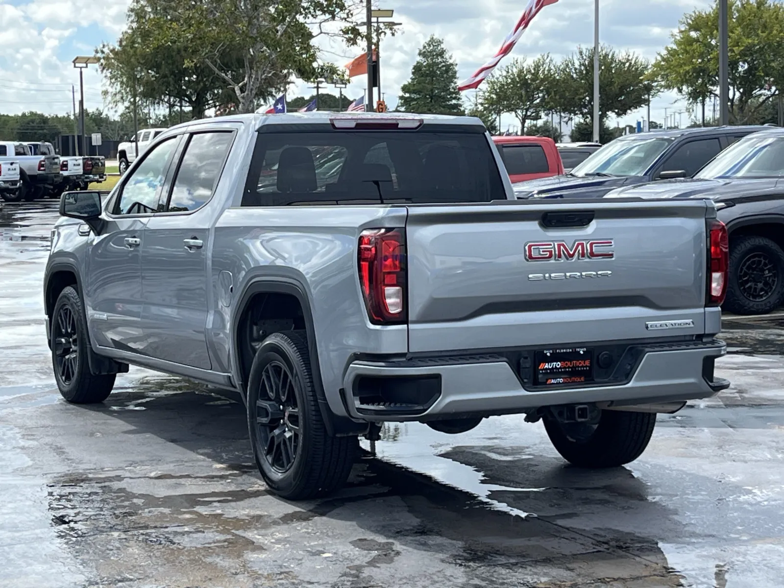 GMC Sierra photo 9