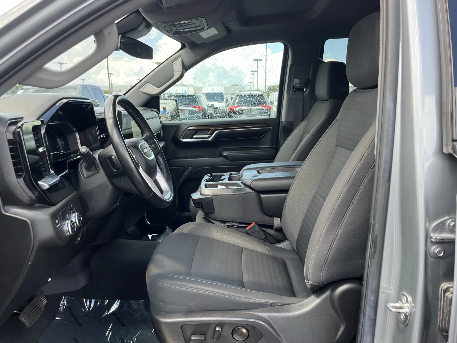 GMC Sierra photo 24