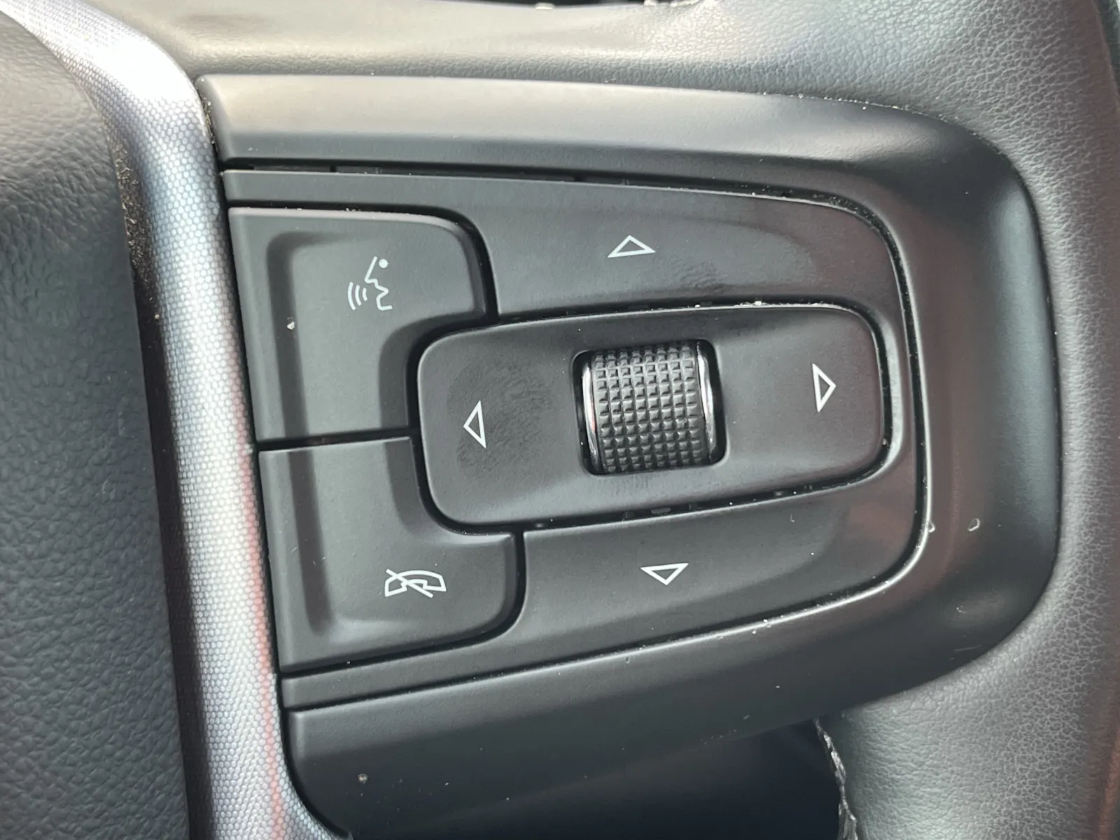 GMC Sierra photo 17