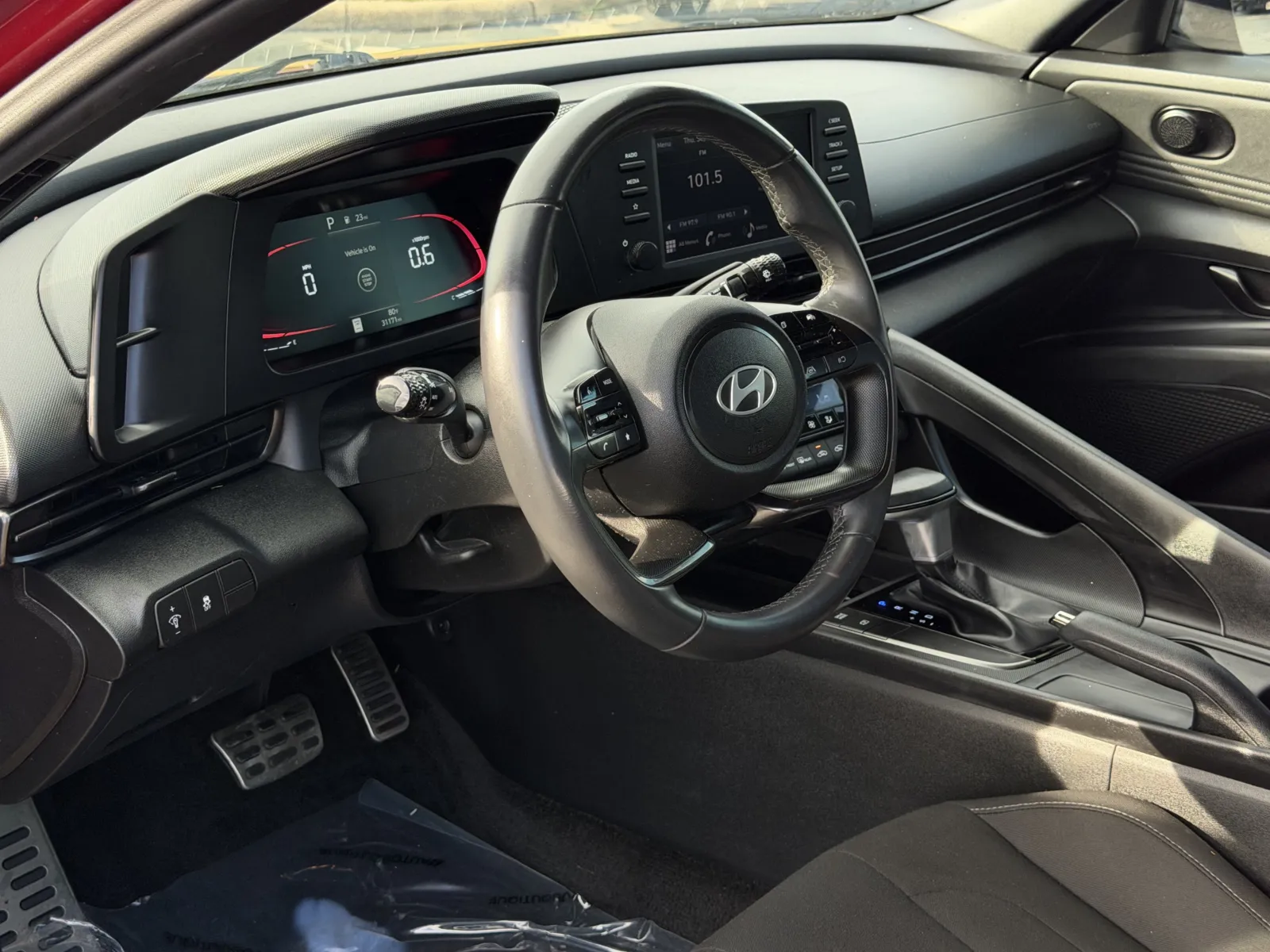 Hyundai Elantra photo 16