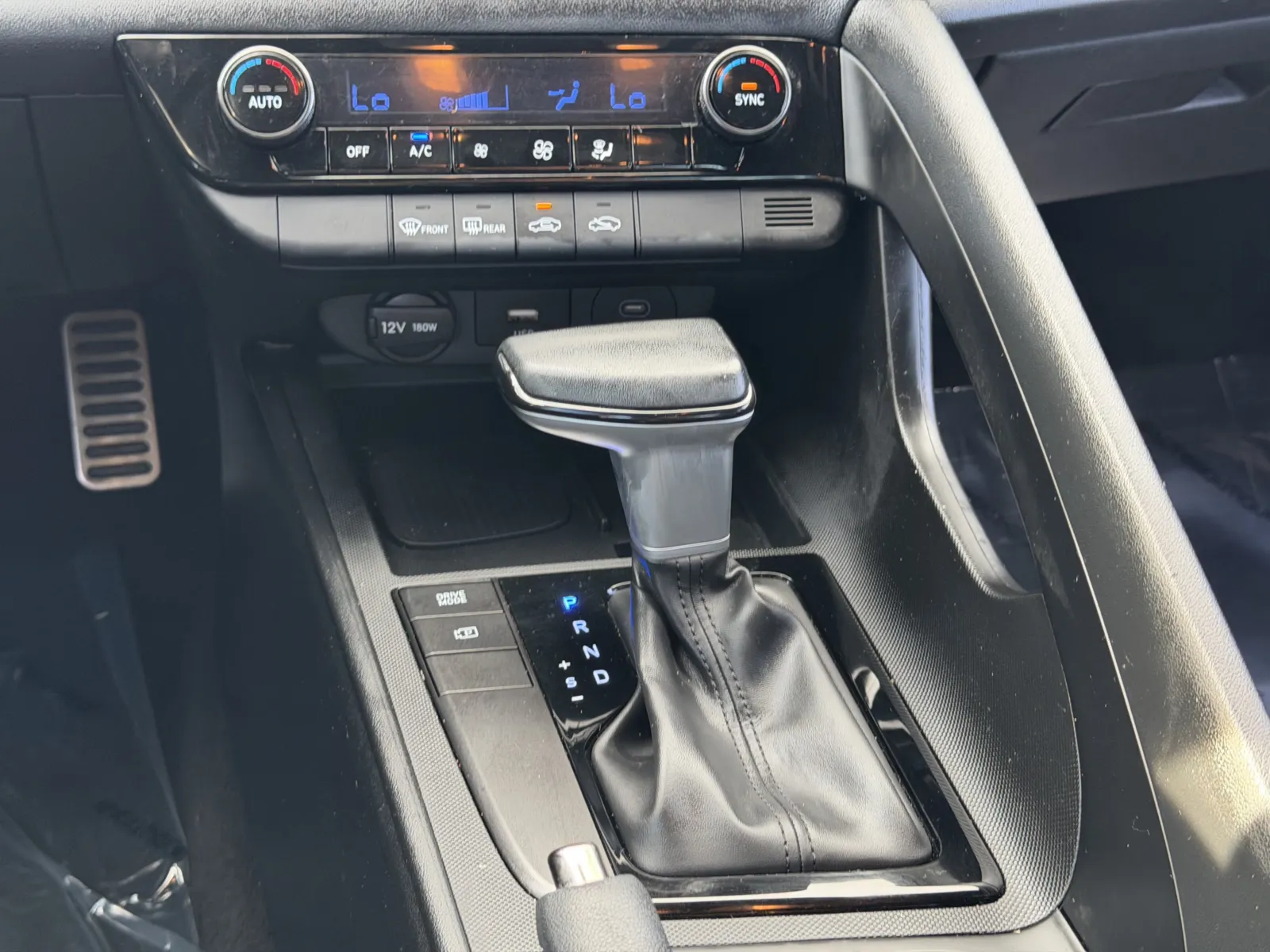 Hyundai Elantra photo 22