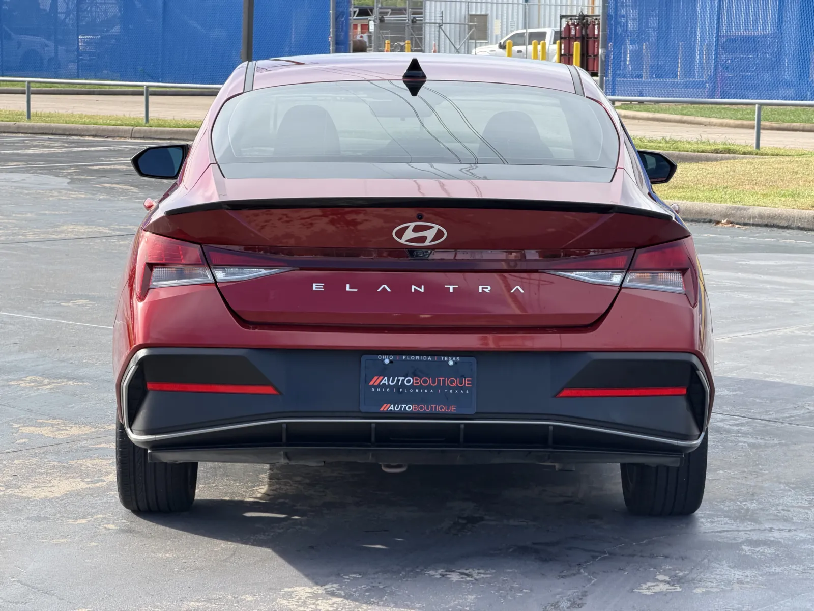 Hyundai Elantra photo 11