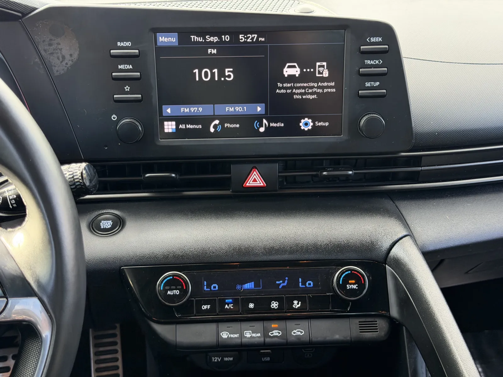 Hyundai Elantra photo 21
