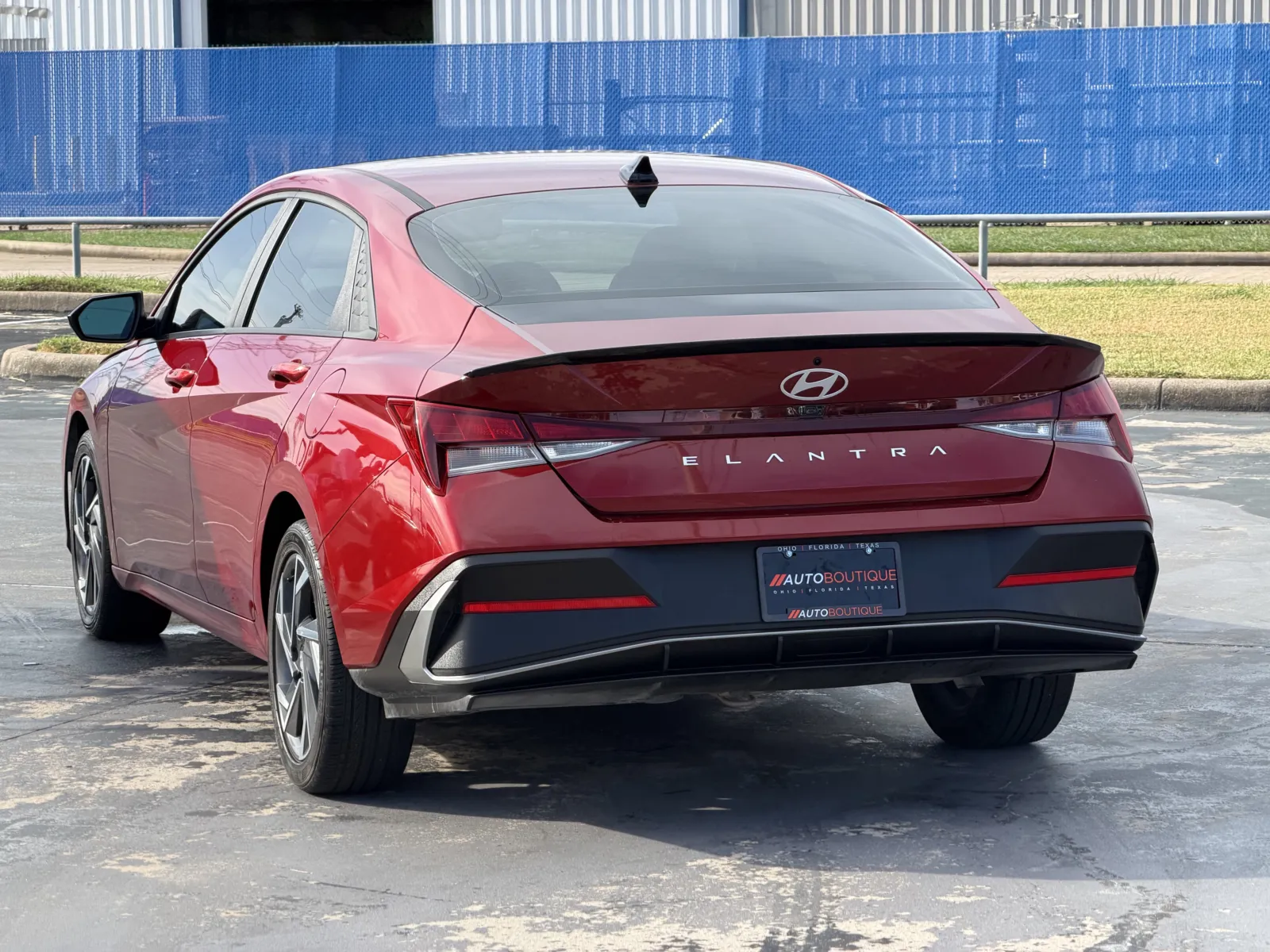 Hyundai Elantra photo 12
