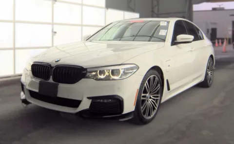 White 2019 BMW 5 Series 530e iPerformance for sale in Alvin, TX
