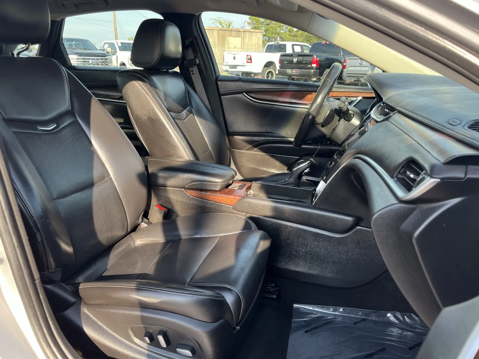 Cadillac XTS photo 27