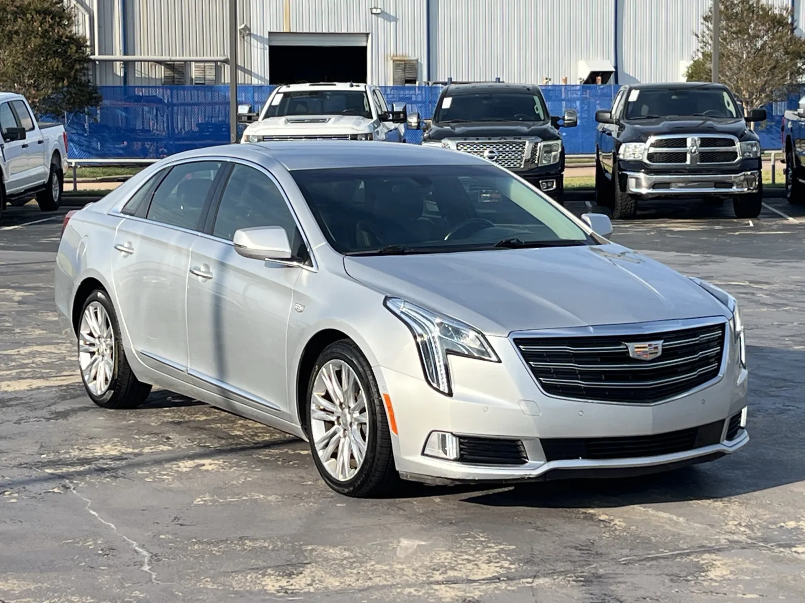 Cadillac XTS photo 3