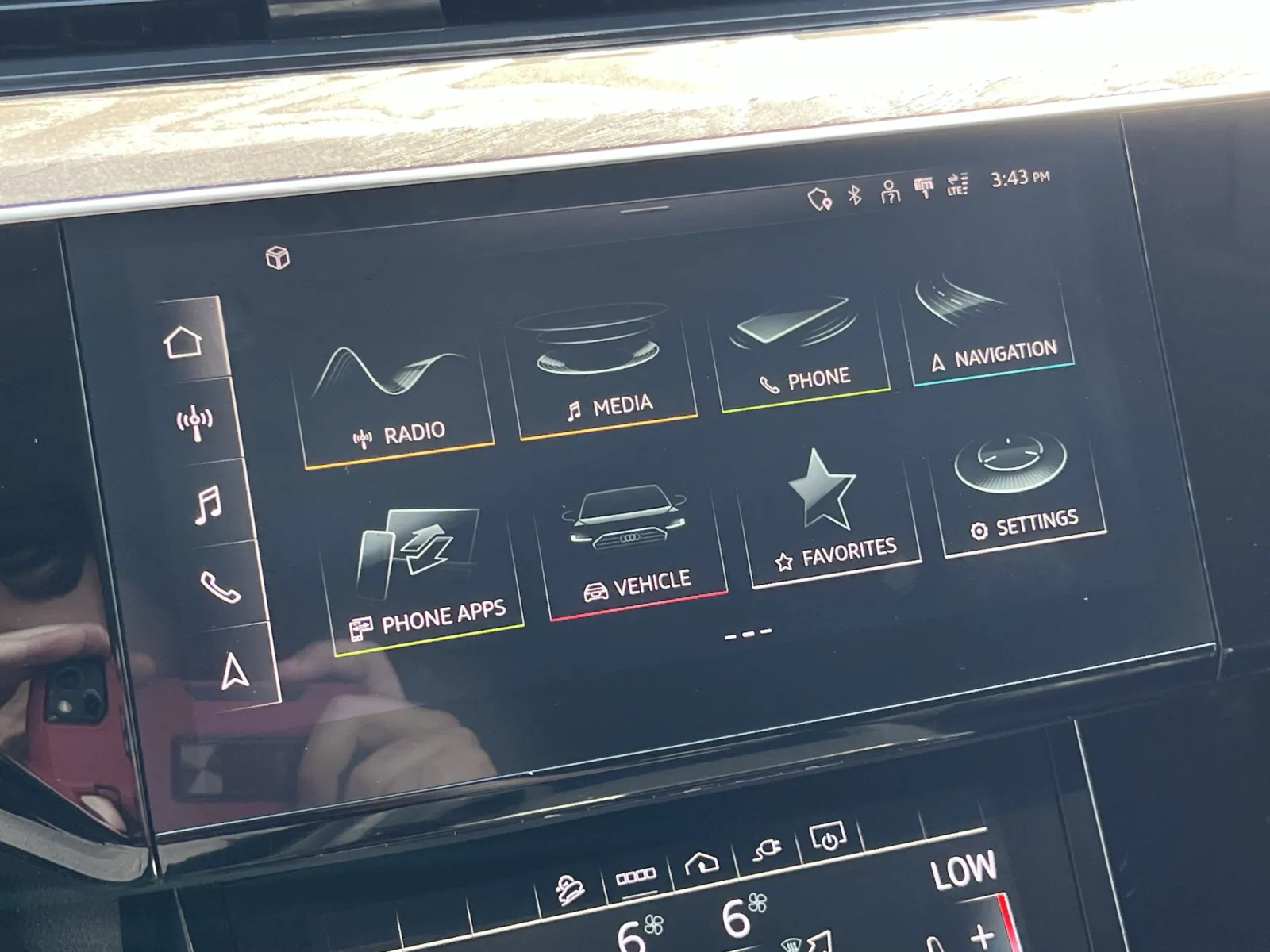 Audi e-tron photo 6