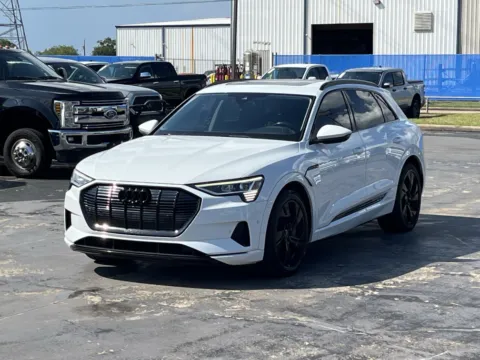 Photos of 2022 Audi e-tron Premium for sale in Alvin, TX at Auto Boutique Texas