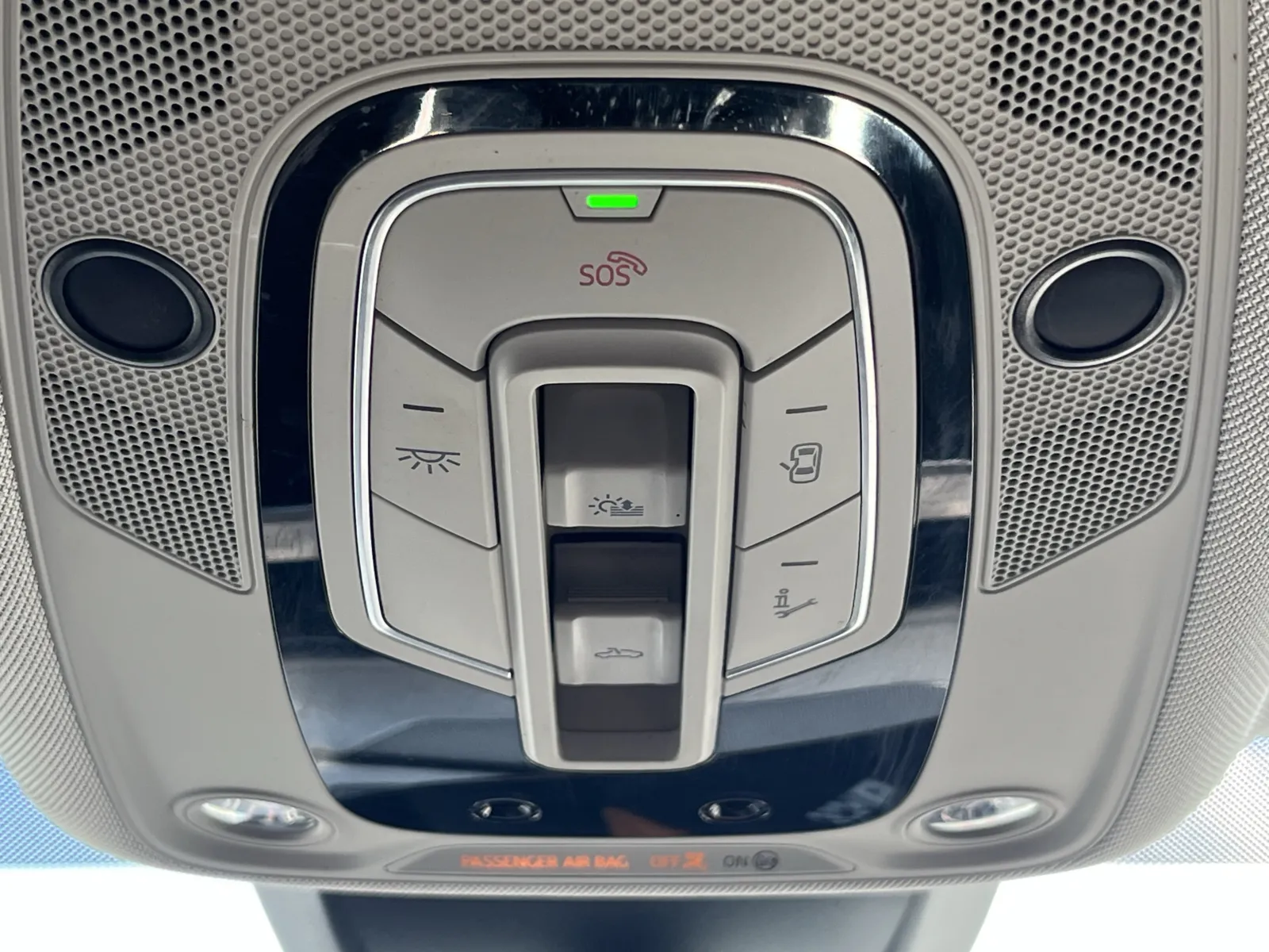 Audi e-tron photo 21