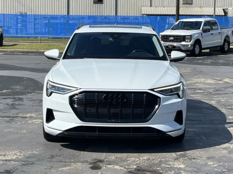 More photos of 2022 Audi e-tron Premium at Auto Boutique Texas, TX