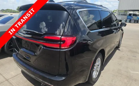 More photos of 2022 Chrysler Pacifica Touring L at Auto Boutique Texas, TX