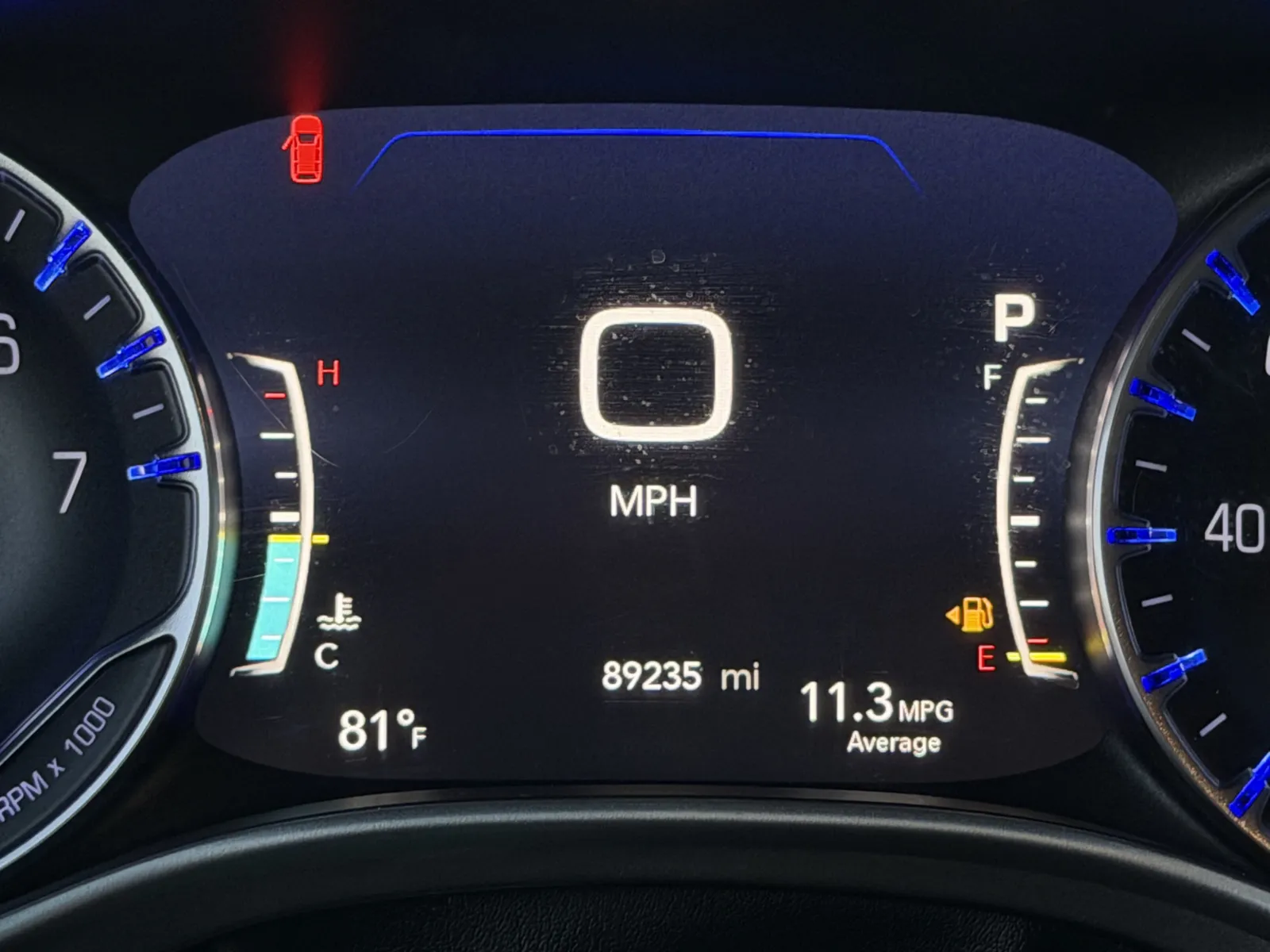 Chrysler Pacifica photo 9