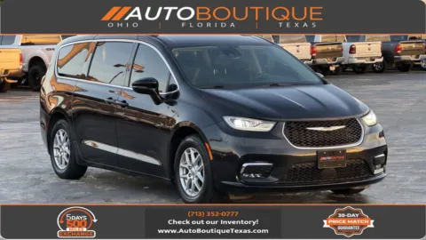 Black 2022 Chrysler Pacifica Touring L for sale in Alvin, TX