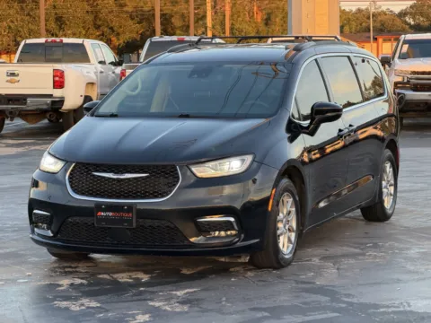 Another view of 2022 Chrysler Pacifica Touring L for sale in Alvin, TX at Auto Boutique Texas