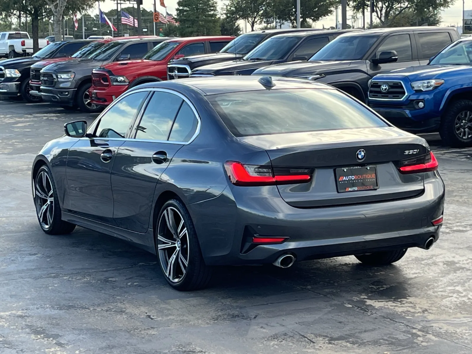 BMW 3 Series photo 10