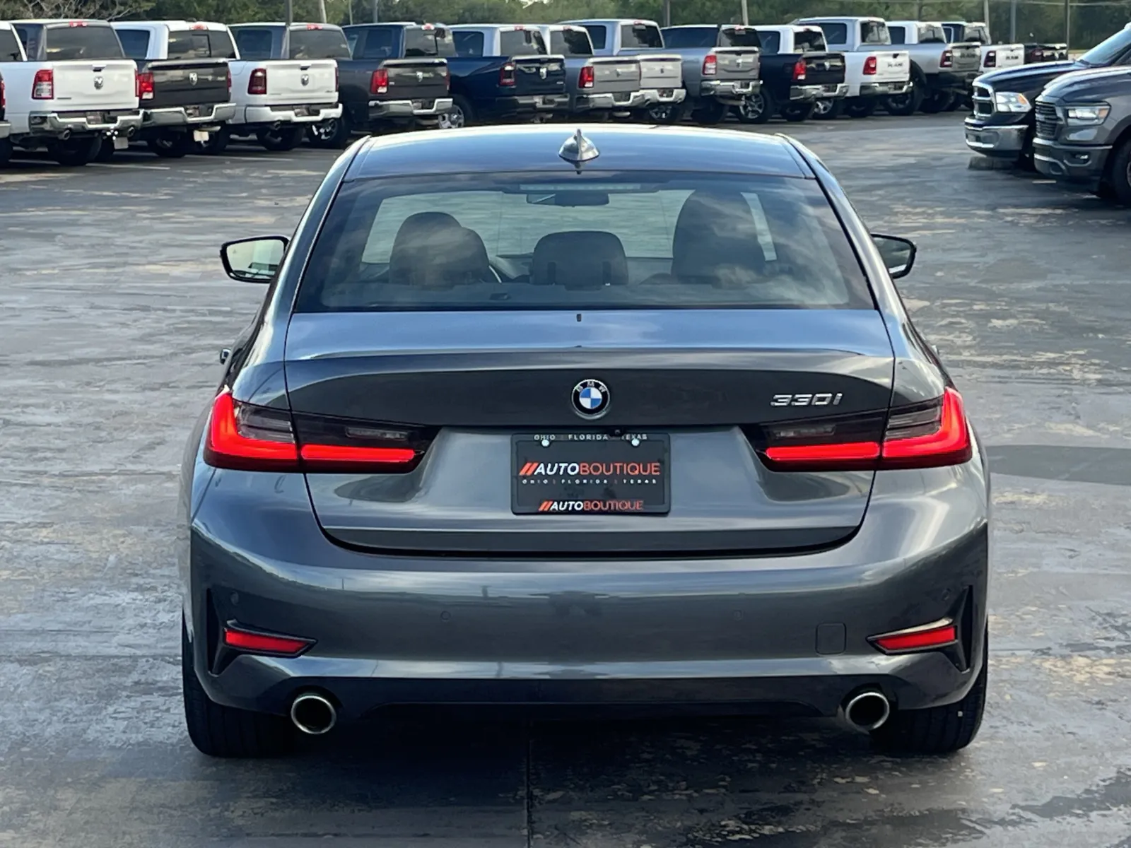 BMW 3 Series photo 8
