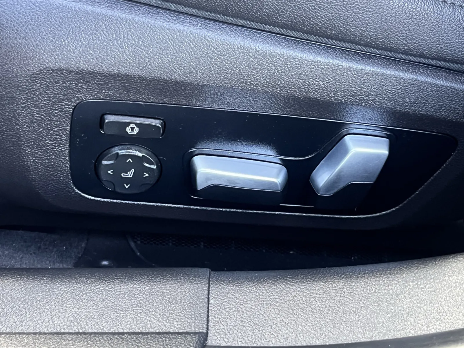 BMW 3 Series photo 26