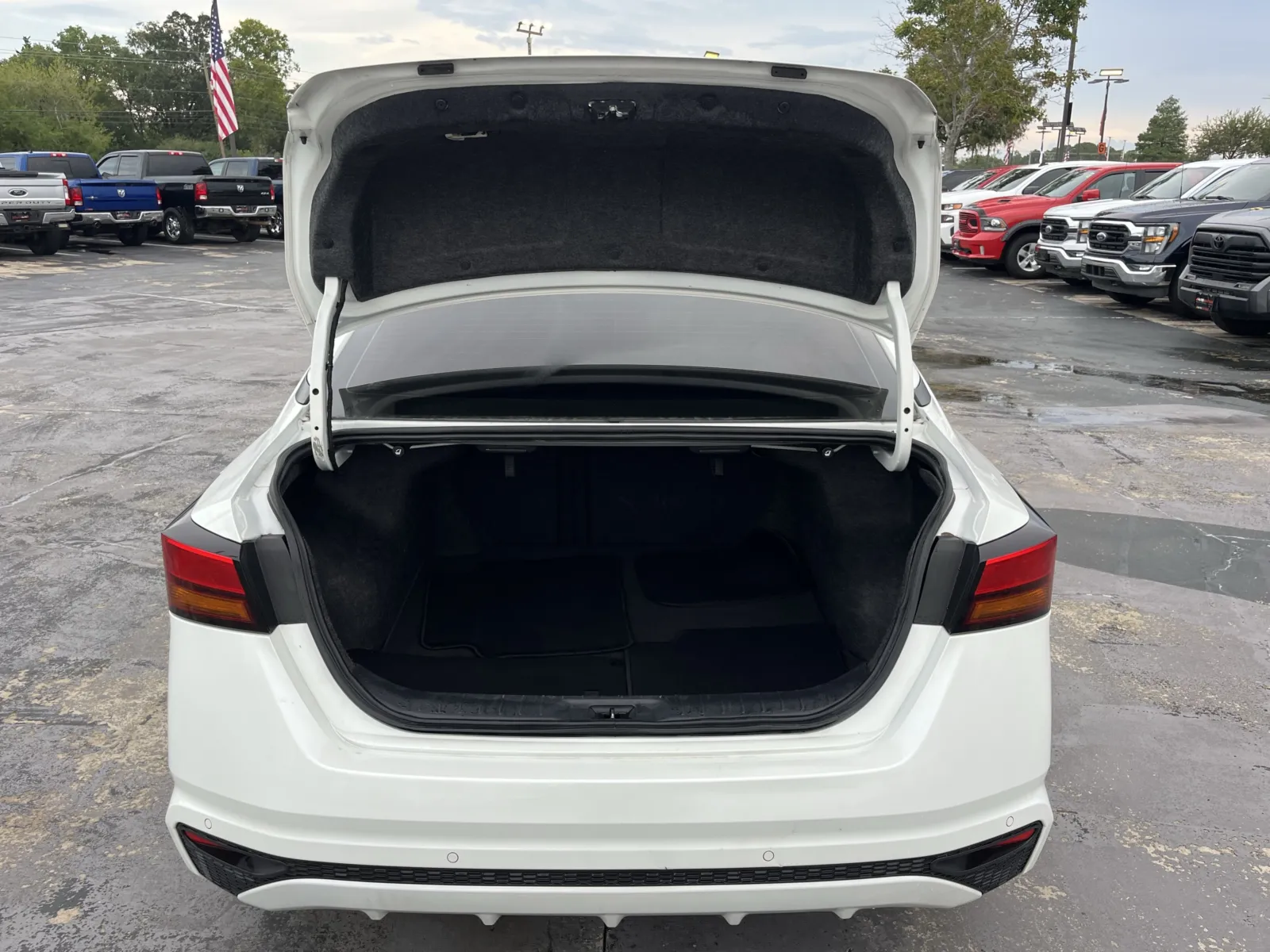 Nissan Altima photo 11