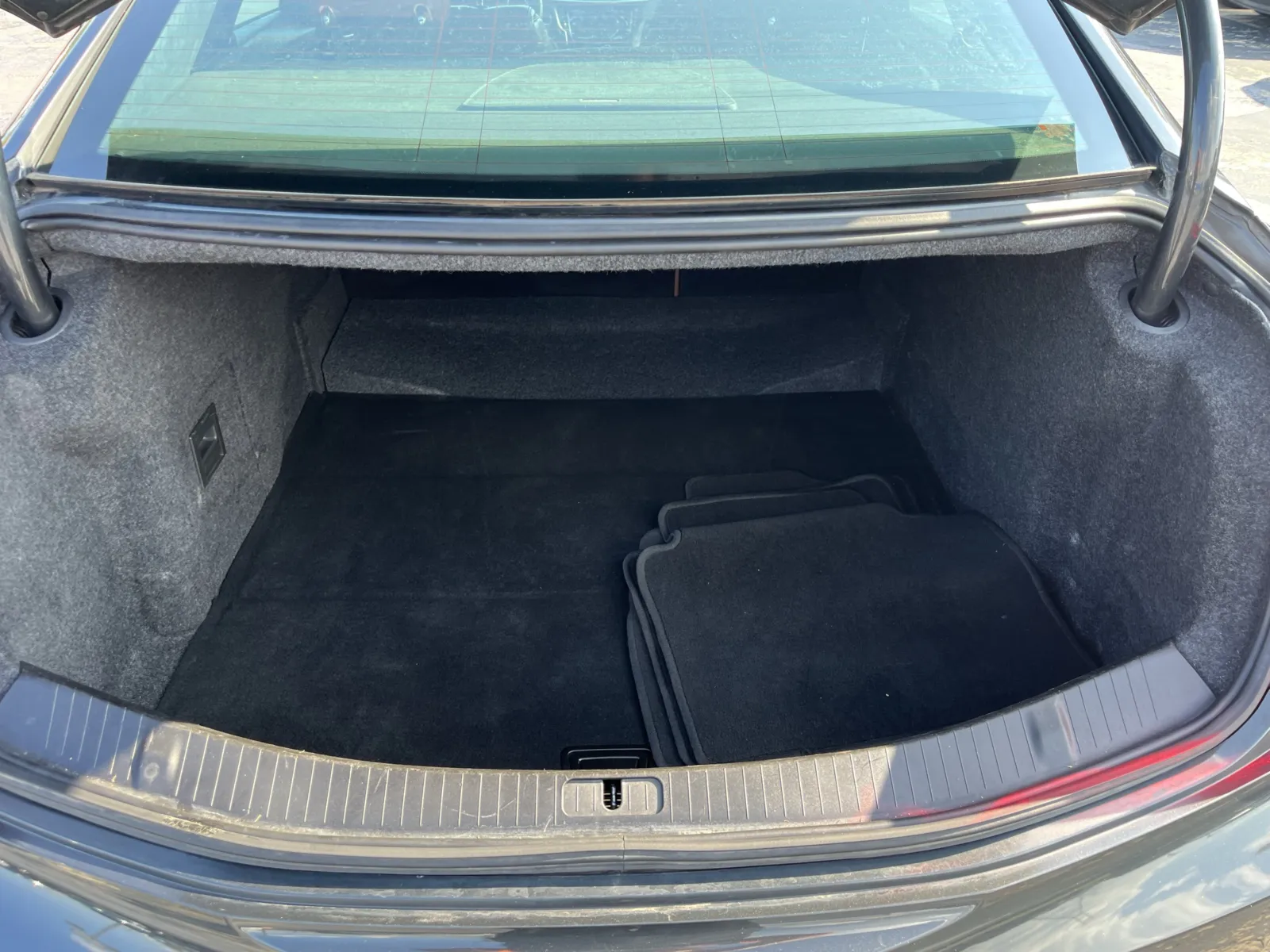 Cadillac XTS photo 13