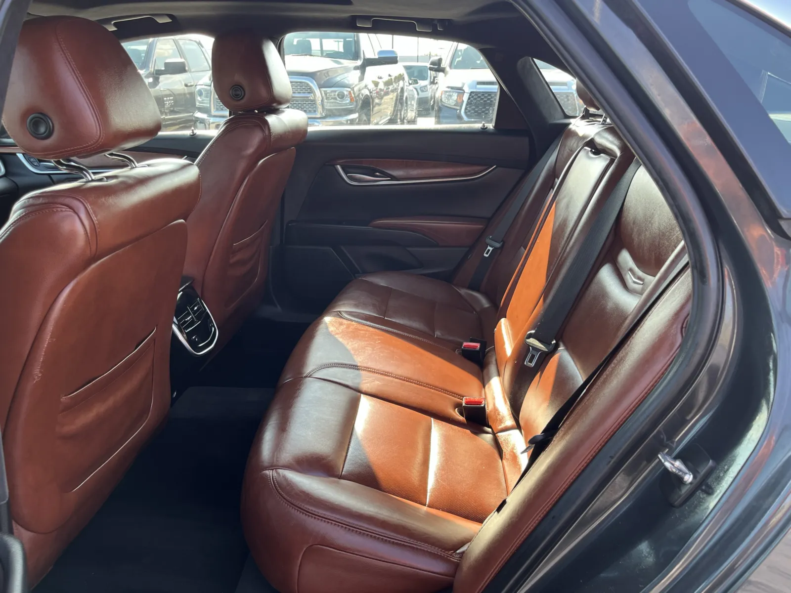 Cadillac XTS photo 29