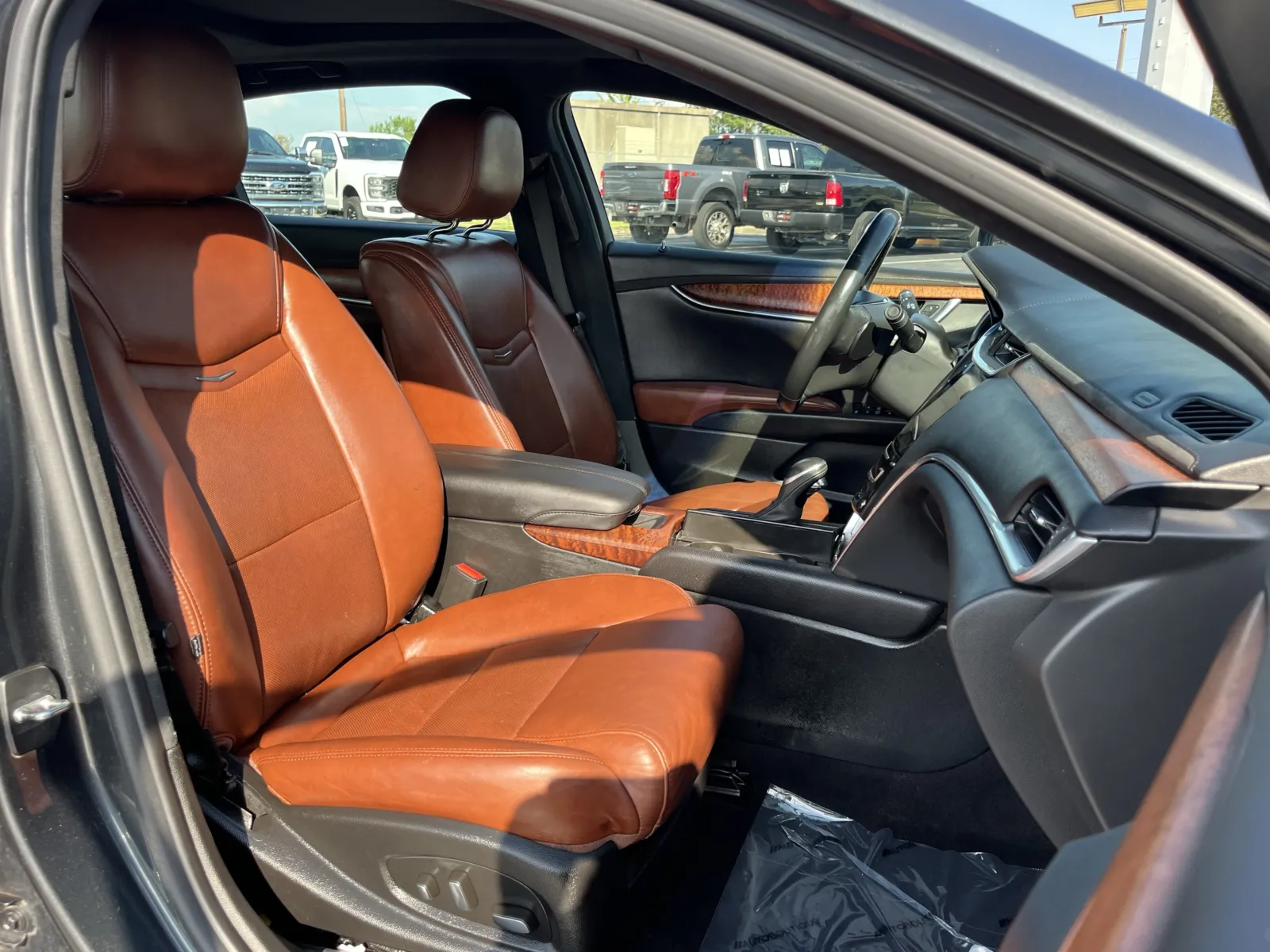 Cadillac XTS photo 28