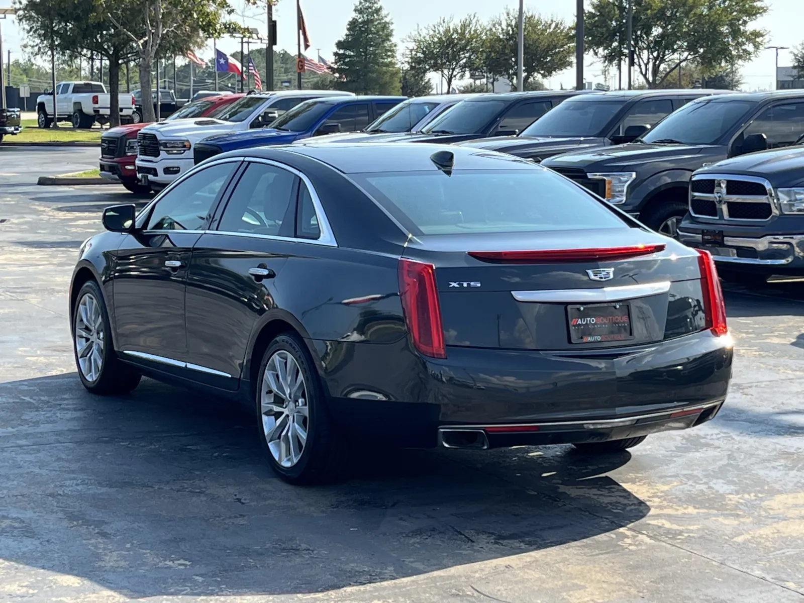 Cadillac XTS photo 10