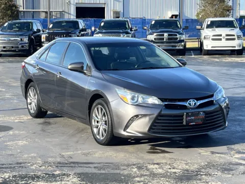 Another view of 2017 Toyota Camry Hybrid XLE for sale in Alvin, TX at Auto Boutique Texas