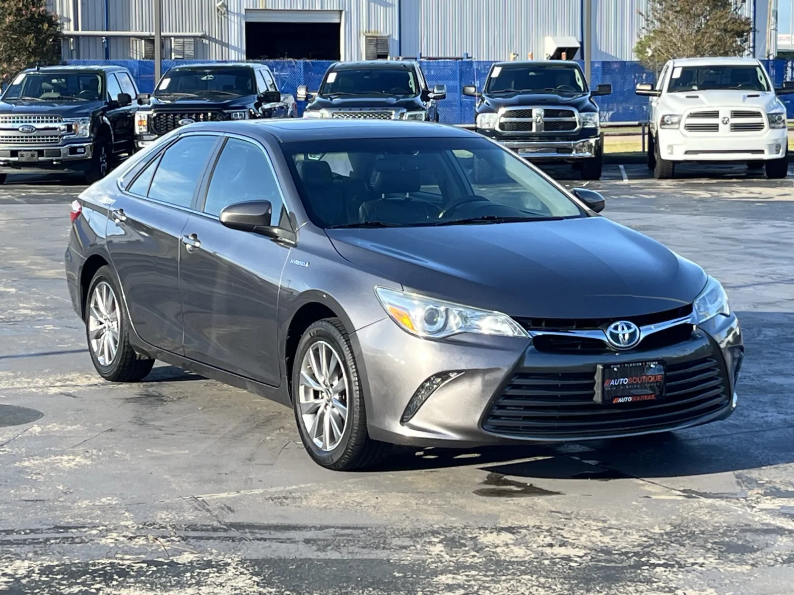 Toyota Camry photo 3