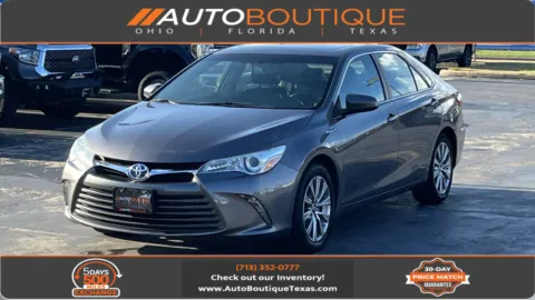 Gray 2017 Toyota Camry Hybrid XLE for sale in Alvin, TX