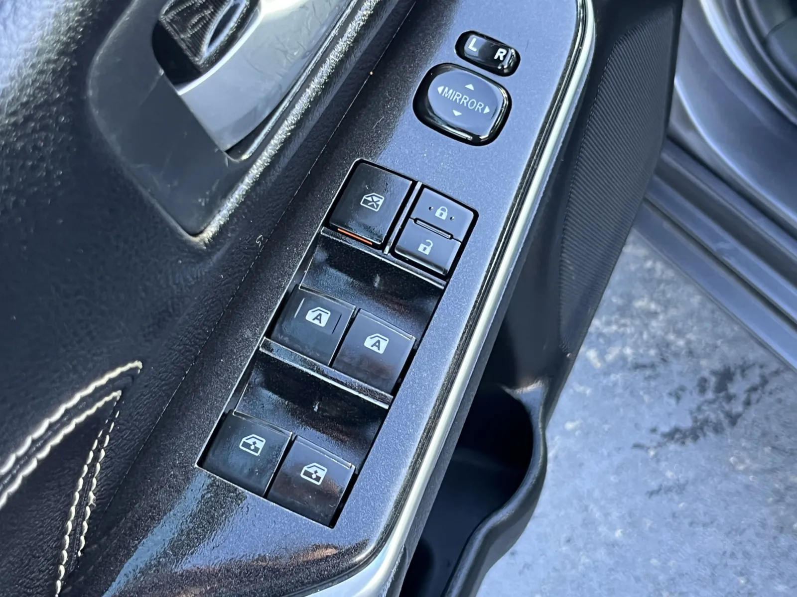 Toyota Camry photo 23