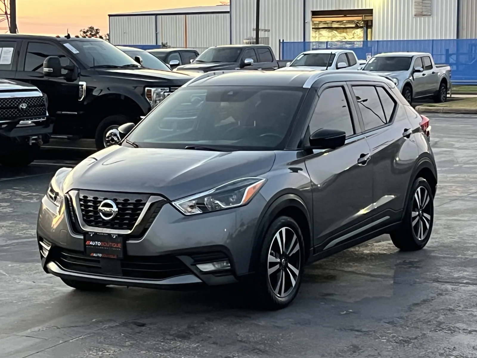 Nissan Kicks photo 2