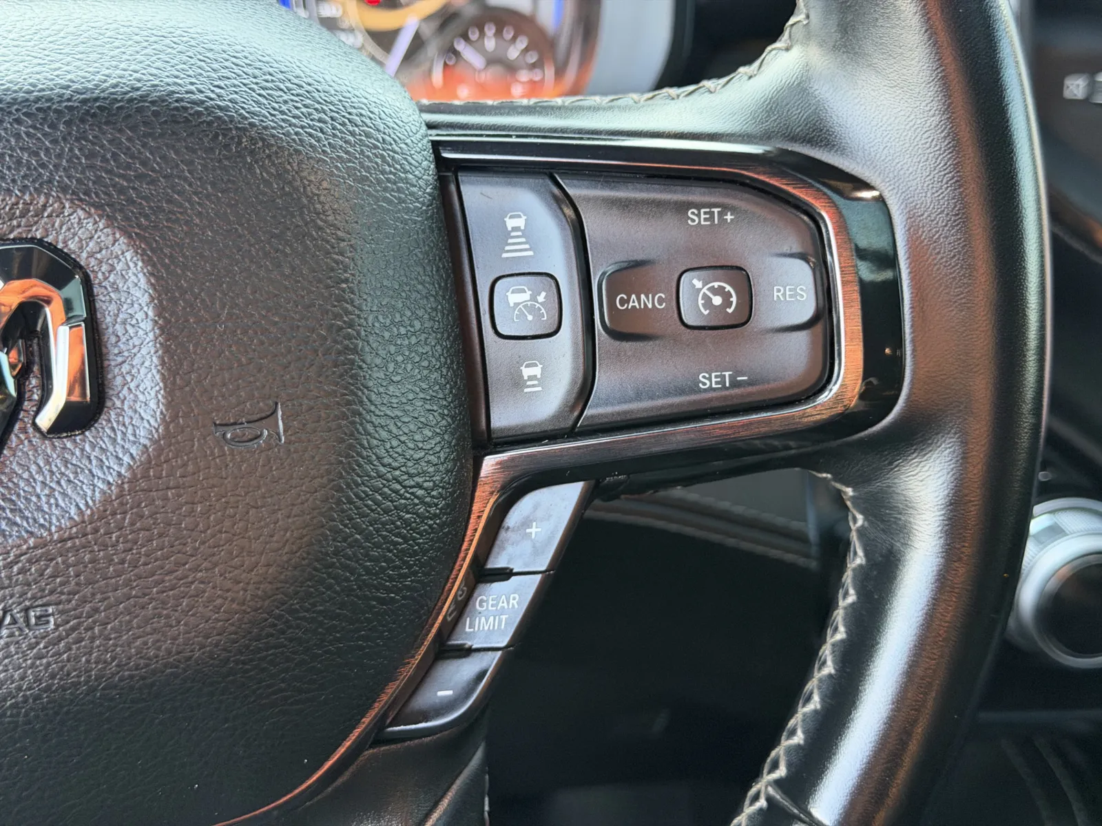 Ram 1500 photo 8