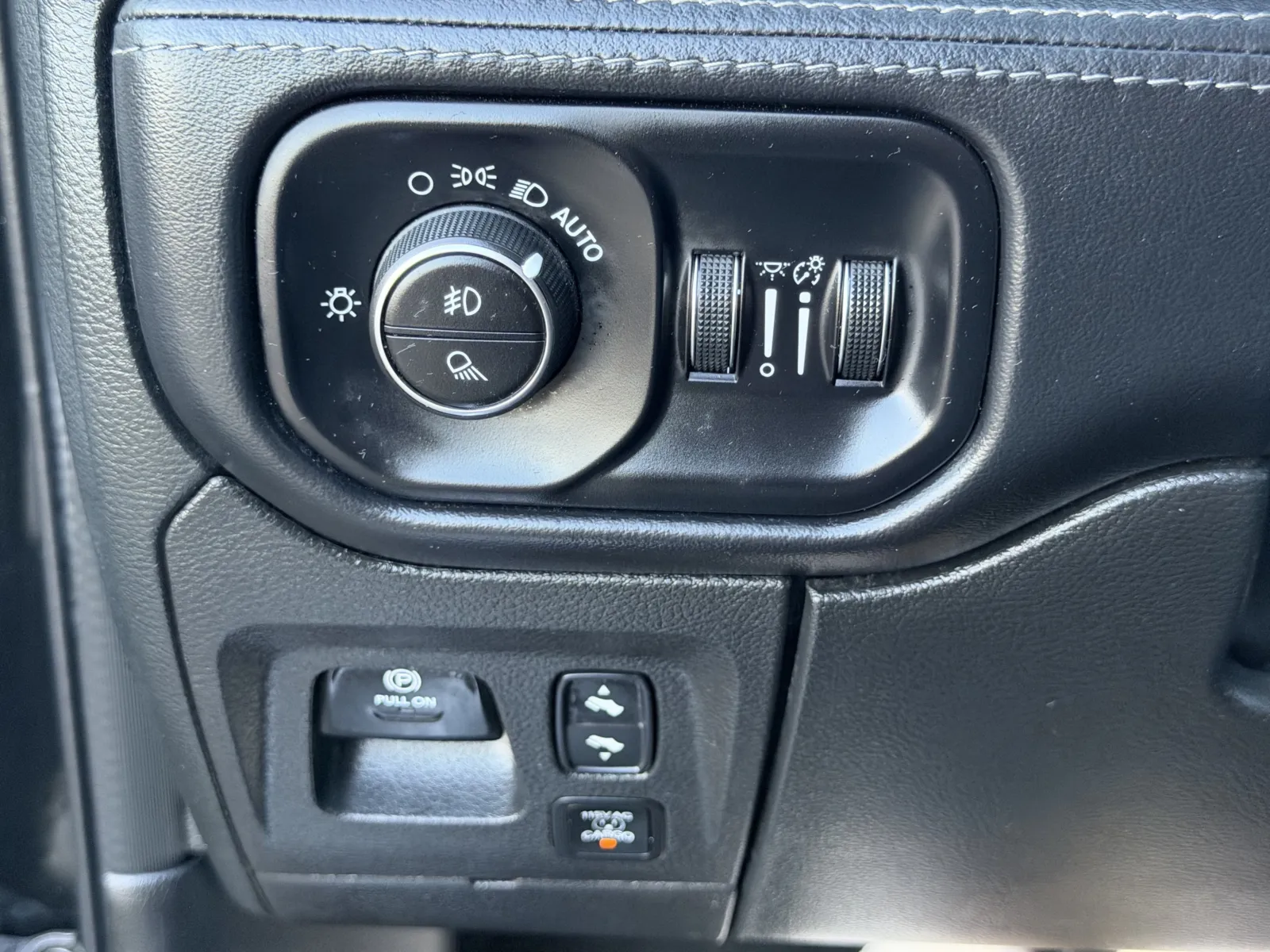 Ram 1500 photo 14